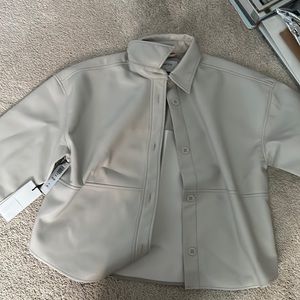 Aritzia babaton Pelli hip shirt jacket